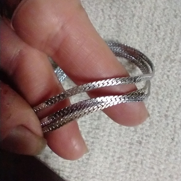 Silvertone 3 chain bracelet - Picture 1 of 8